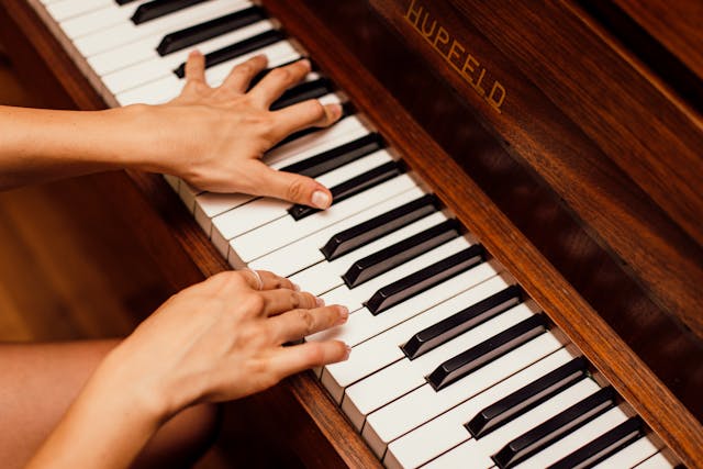 is Claire de Lune hard to learn on piano?
